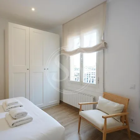Hermoso Junto A La Sagrada Familia Apartamento *