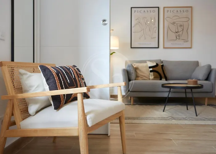 Hermoso Junto A La Sagrada Familia Apartamento