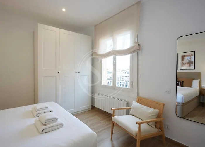 Hermoso Junto A La Sagrada Familia Apartamento *